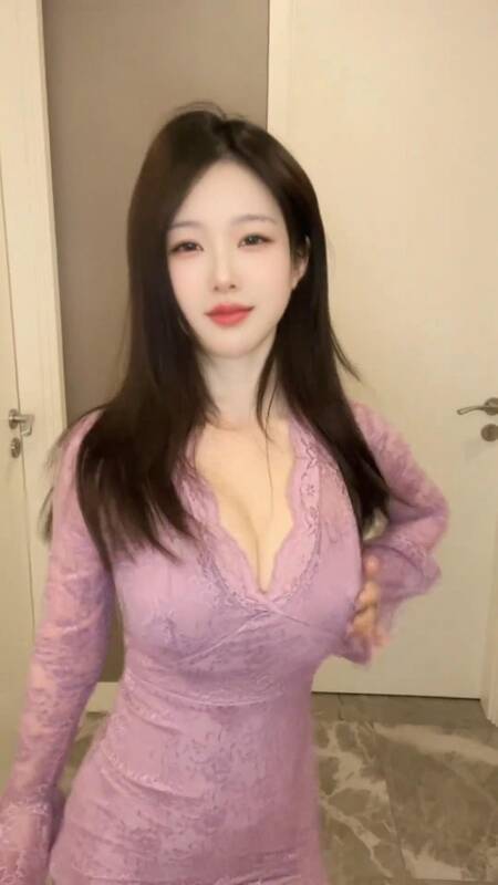 钱思怡紫衣热舞视频截图2