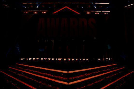 选手们在赛场上激烈对决1