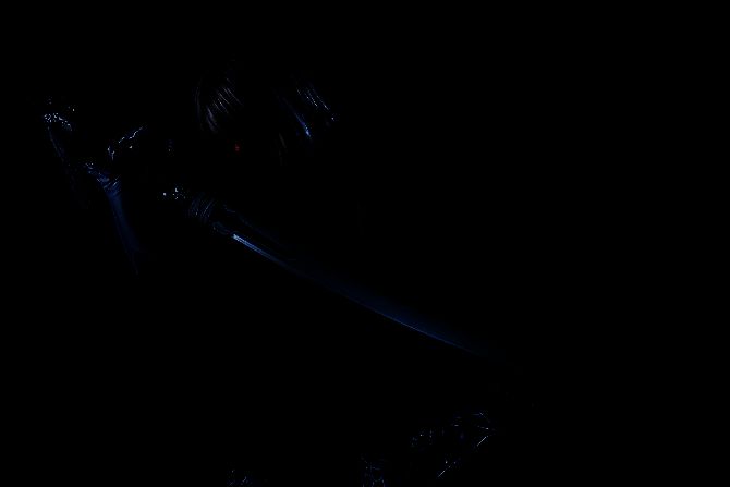 《尼尔：机械纪元》2B长刀“白之契约”实体化展示