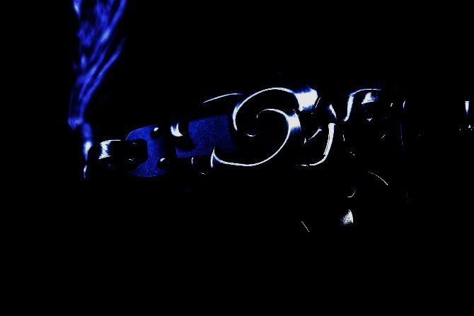 《尼尔：机械纪元》2B长刀“白之契约”细节展示3