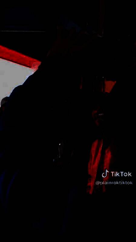 博主暴力打砸Switch2主机现场