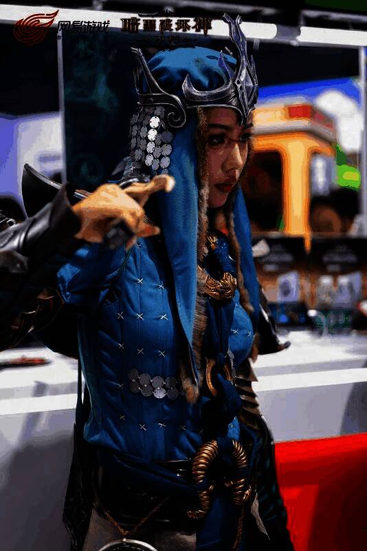 雾刃Coser动态表演画面