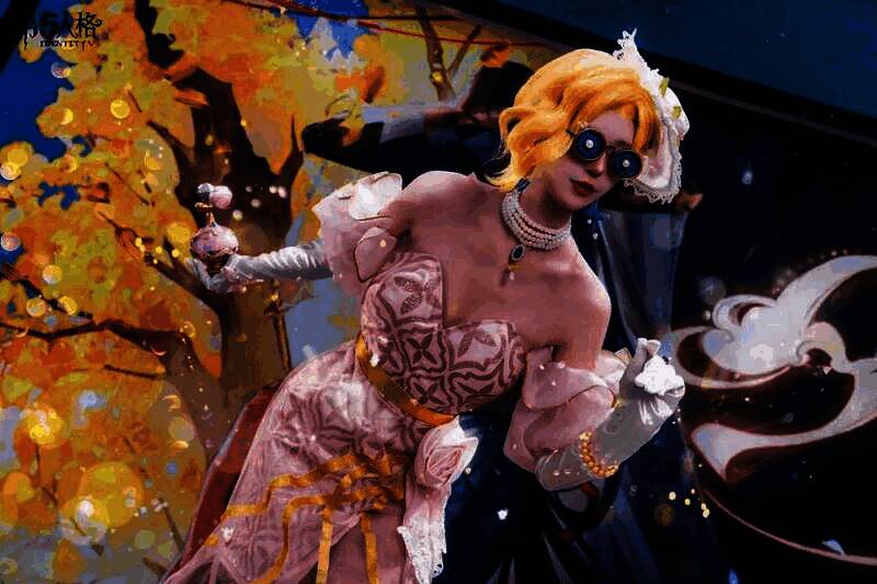 《第五人格》秋分线下活动人气COSER3