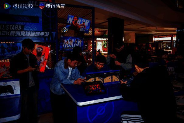 玩家试玩NBA2K All Star，专注操作界面