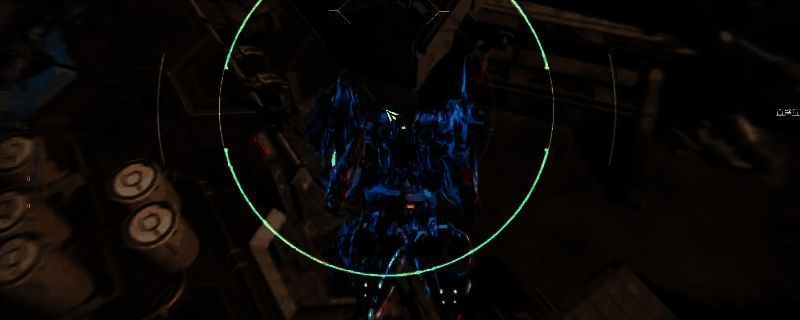 赤霄机甲在战场中发动近身连击的瞬间，刀锋闪耀，敌人被笼罩在技能光效中