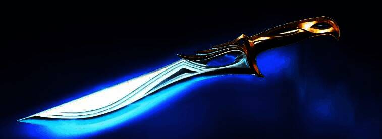 灼骨锤与战斧对比图，分别展示两种重型近战武器的外观设计与质感细节