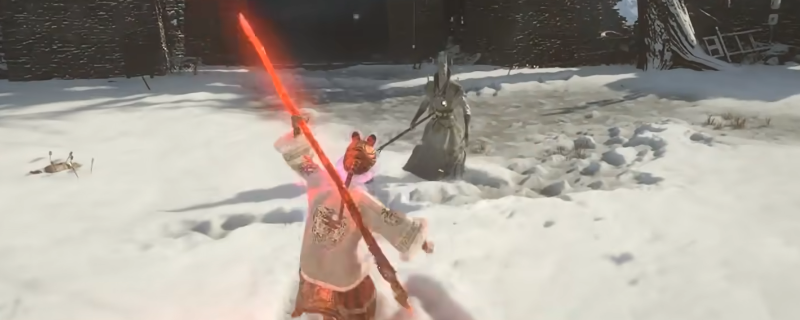 《明末：渊虚之羽》中角色手持单手剑施展高速连斩，身法灵动伴随金色残影与羽毛飘落特效