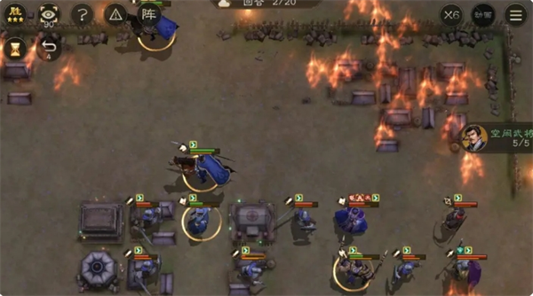 第一回合详细站位示意图：曹操位于中上位置持剑前指，典韦与荀彧呈夹击之势围住胡车儿，夏侯惇与许褚分守左右两翼，箭头清晰标注各角色移动路径